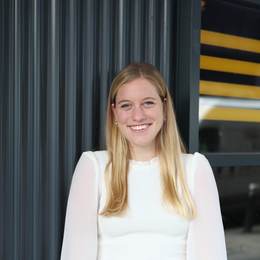 Meet your Posher, Lizzie